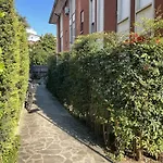 A Un Passo Dall\'Ospedale